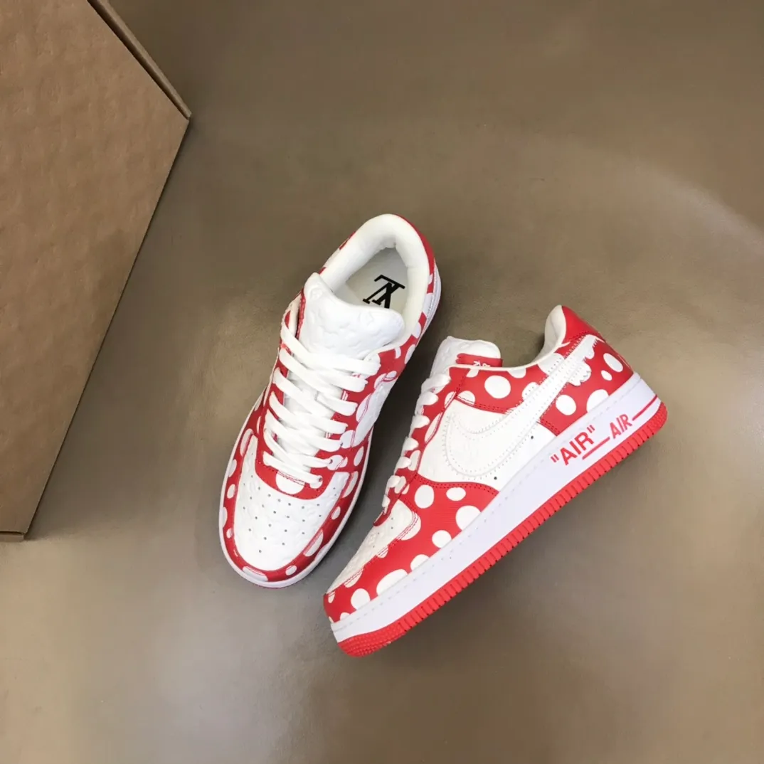 Men's shoes 💰p420 "*OUIS *UITTO*x" x OFF-WHITE x Nike tripartite collaboration! Yayoi Kusama's collaboration series is a trendy men's casual sports shoe with unrivaled color matching. The design idea basically continues the style of THE TEN. The Swoosh line and tongue label have a very familiar visual effect, and are both fashionable and trendy! A must-have for fashionistas! The effect on your feet is absolutely stunning!  Size: 38-45